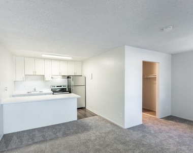 2550 S King Road - Photo Thumbnail 6