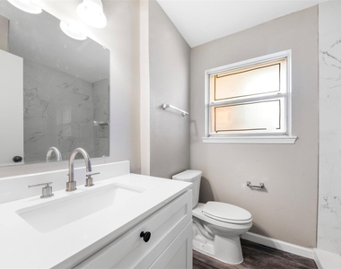 9627 N Glenwood Forest Drive - Photo Thumbnail 5