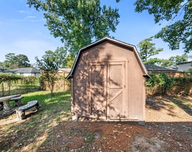 9627 N Glenwood Forest Drive - Photo Thumbnail 2