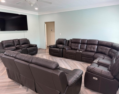 5525 Swan Drive - Photo Thumbnail 24