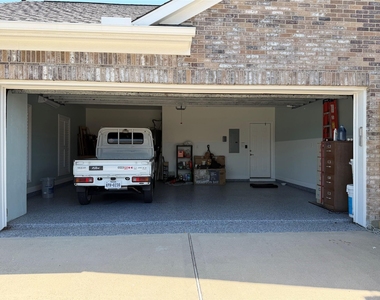 5525 Swan Drive - Photo Thumbnail 5