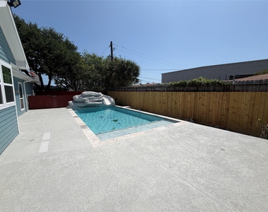 5525 Swan Drive - Photo Thumbnail 32