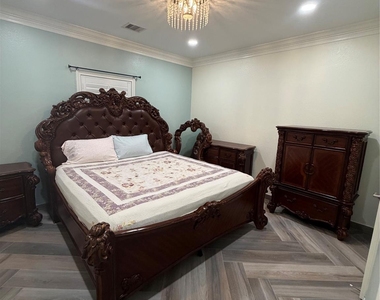 5525 Swan Drive - Photo Thumbnail 25