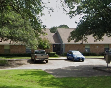 109 S Dunbar Lane - Photo Thumbnail 2