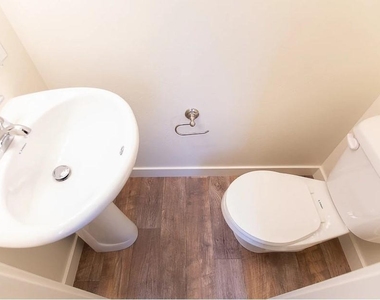 21155 Gosling Road - Photo Thumbnail 10