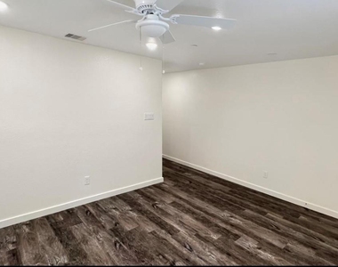 21155 Gosling Road - Photo Thumbnail 3