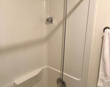 21155 Gosling Road - Photo Thumbnail 22