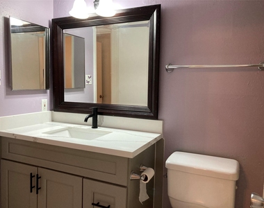 6500 Harbor Town Drive - Photo Thumbnail 5