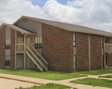 2700 N Hobart Street - Photo Thumbnail 4