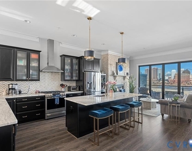 444 W 6th Street - Photo Thumbnail 6