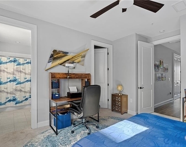 444 W 6th Street - Photo Thumbnail 30