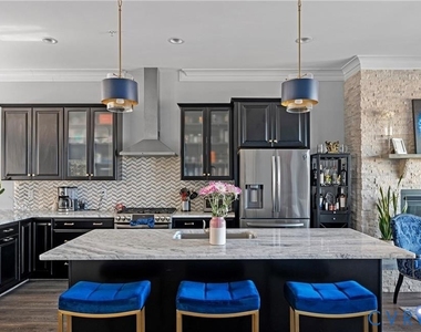 444 W 6th Street - Photo Thumbnail 7