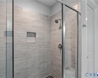 444 W 6th Street - Photo Thumbnail 21
