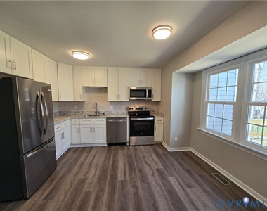 1600 Porters Mill Terrace - Photo Thumbnail 3