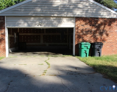 1301 Canterbury Lane - Photo Thumbnail 29