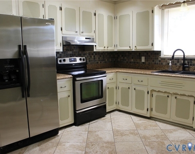 1301 Canterbury Lane - Photo Thumbnail 12