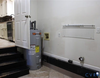 1301 Canterbury Lane - Photo Thumbnail 10