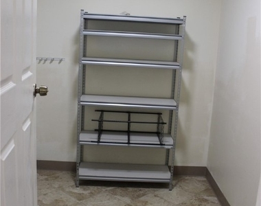 1301 Canterbury Lane - Photo Thumbnail 9