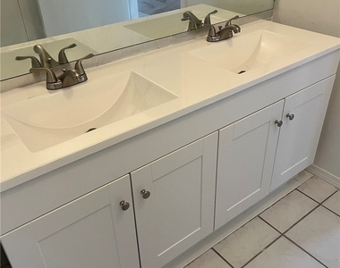 27501 Playa Del Rey Lane - Photo Thumbnail 9