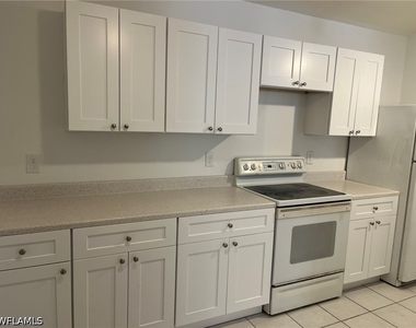 27501 Playa Del Rey Lane - Photo Thumbnail 14