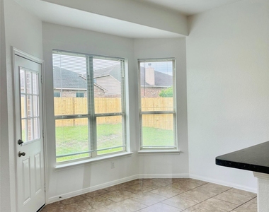 22480 Toronado Ridge Lane - Photo Thumbnail 10