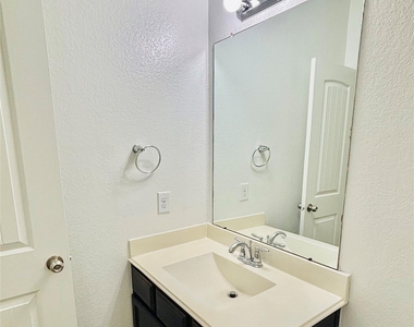 22480 Toronado Ridge Lane - Photo Thumbnail 21