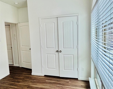 22480 Toronado Ridge Lane - Photo Thumbnail 19