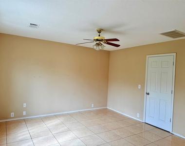 10610 Sugar Place Court - Photo Thumbnail 10