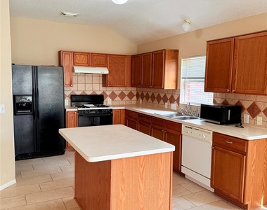 10610 Sugar Place Court - Photo Thumbnail 6