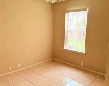 10610 Sugar Place Court - Photo Thumbnail 13