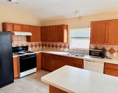 10610 Sugar Place Court - Photo Thumbnail 5