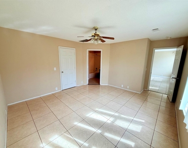 10610 Sugar Place Court - Photo Thumbnail 9