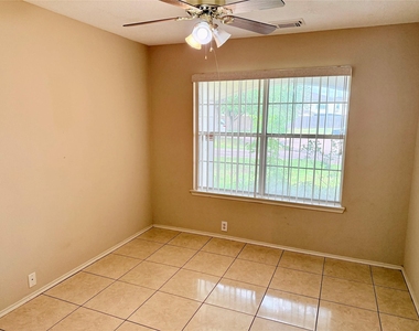 10610 Sugar Place Court - Photo Thumbnail 12