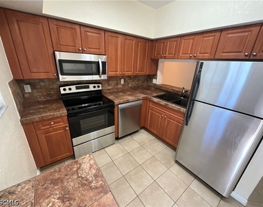 8342 Bernwood Cove Loop - Photo Thumbnail 5