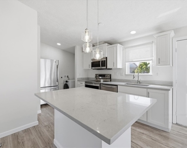 730 Chippewa Trail - Photo Thumbnail 4