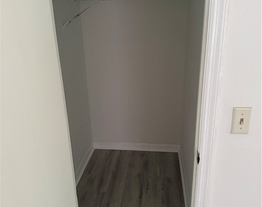 22523 Westchester Boulevard - Photo Thumbnail 6