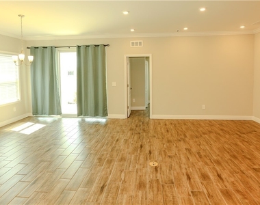 8792 Cascade Price Circle - Photo Thumbnail 4
