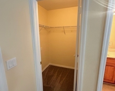 8585 Athena Court - Photo Thumbnail 29