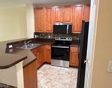 8585 Athena Court - Photo Thumbnail 5