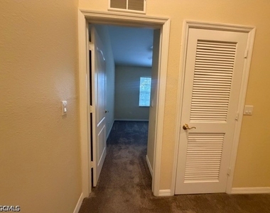 8585 Athena Court - Photo Thumbnail 14