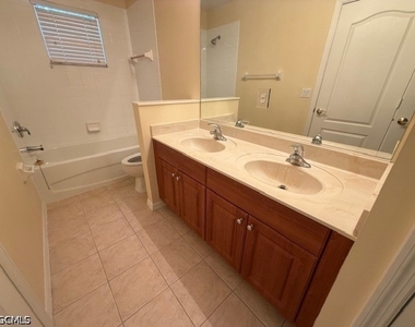 8585 Athena Court - Photo Thumbnail 20