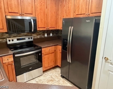 8585 Athena Court - Photo Thumbnail 6