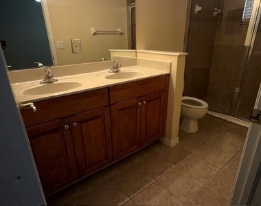8585 Athena Court - Photo Thumbnail 26