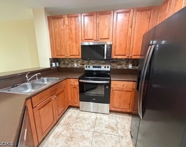 8585 Athena Court - Photo Thumbnail 9