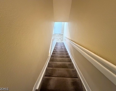 8585 Athena Court - Photo Thumbnail 32