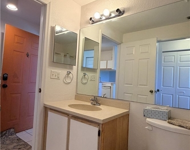 6490 Aragon Way - Photo Thumbnail 24