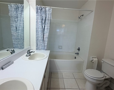 6490 Aragon Way - Photo Thumbnail 29
