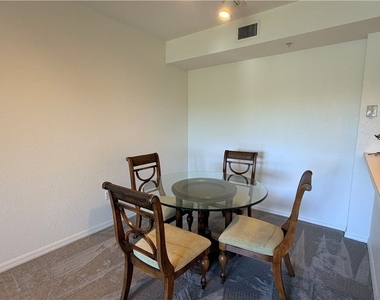 6490 Aragon Way - Photo Thumbnail 32