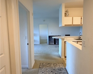 6490 Aragon Way - Photo Thumbnail 16
