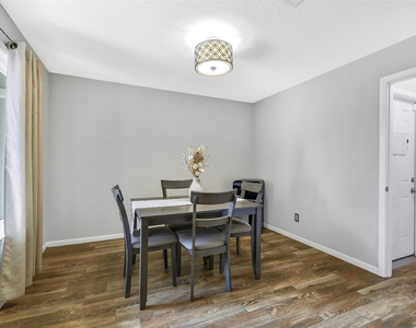710 Razee Court - Photo Thumbnail 4